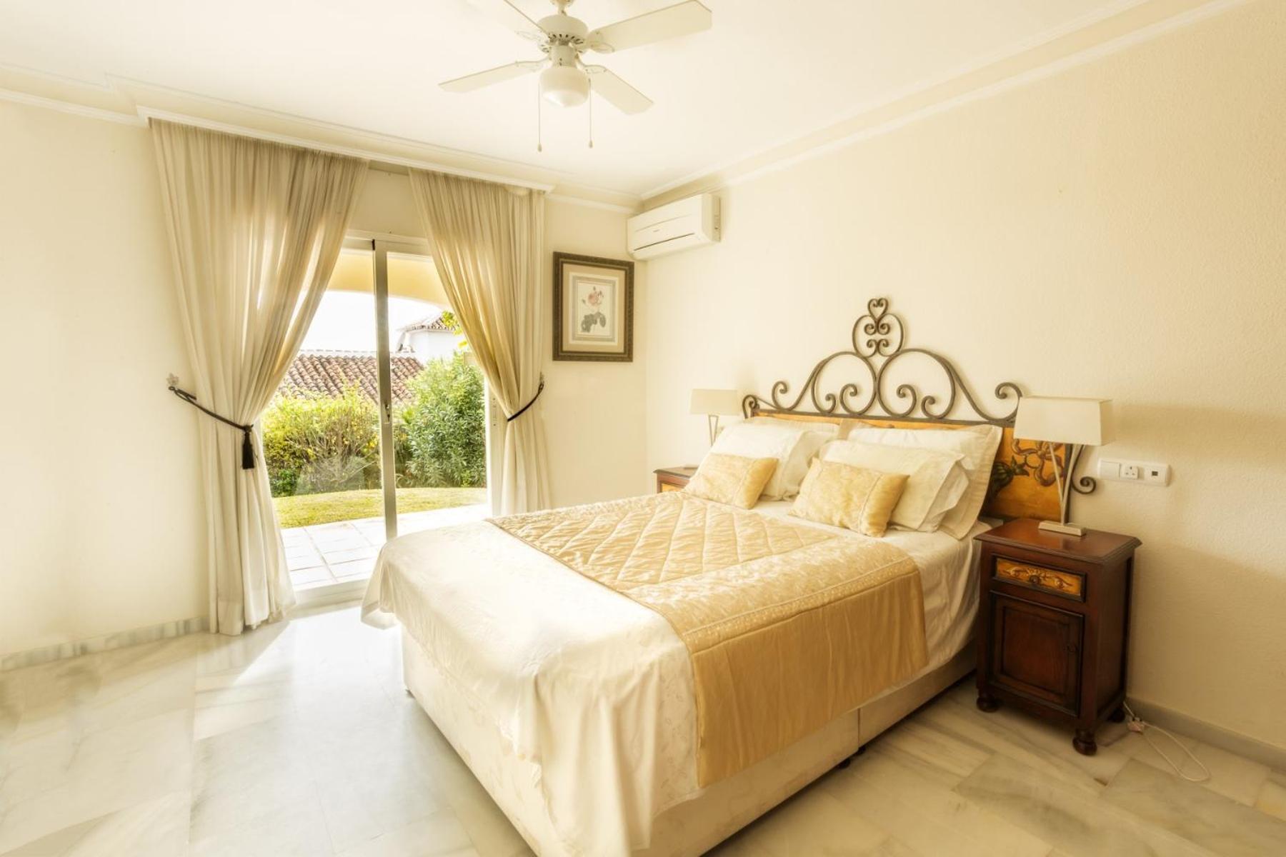Villa Near Beach In Marbella With Heated Pool Exterior foto